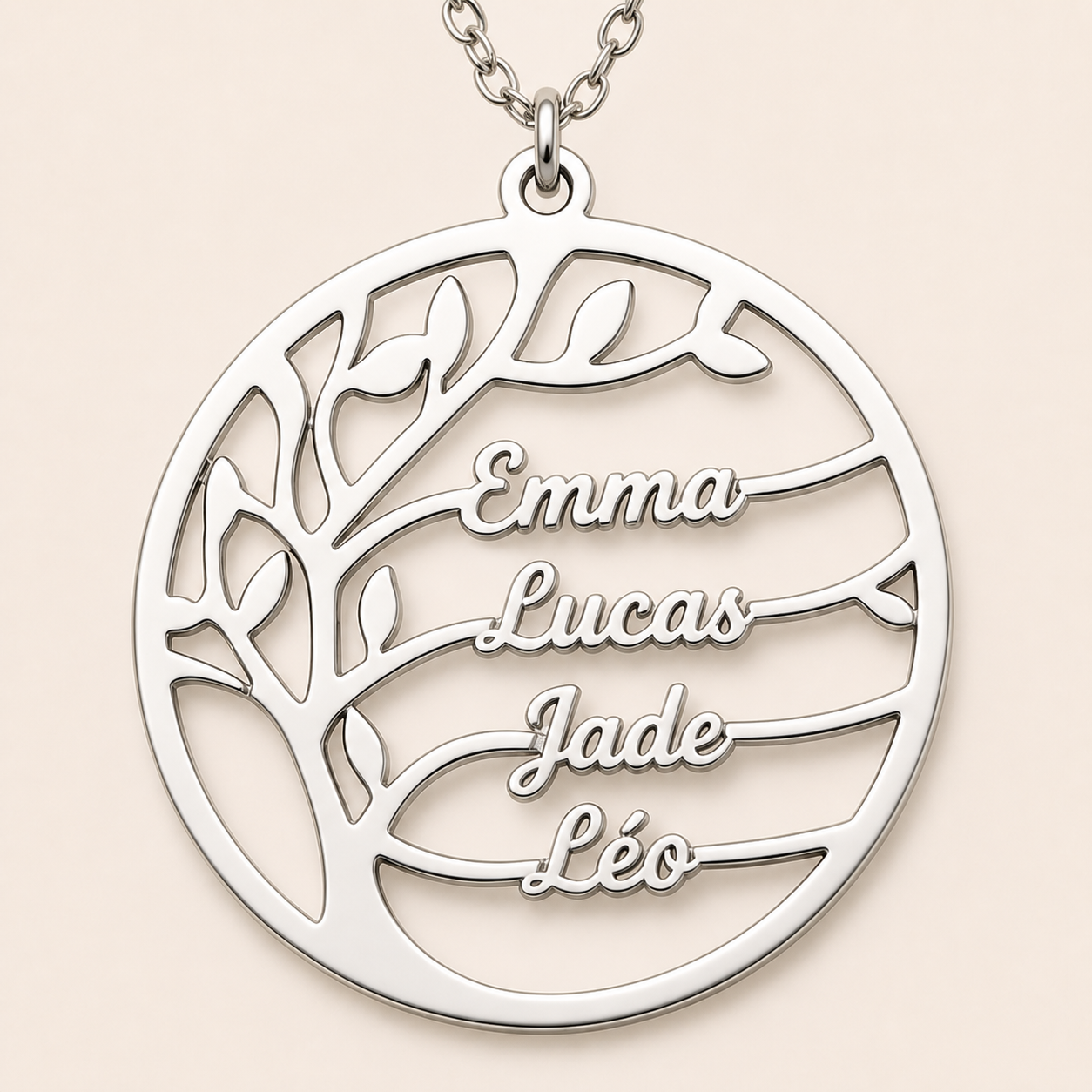 Pendentif Arbre de Vie personnalisé avec prénoms intégrés aux branches