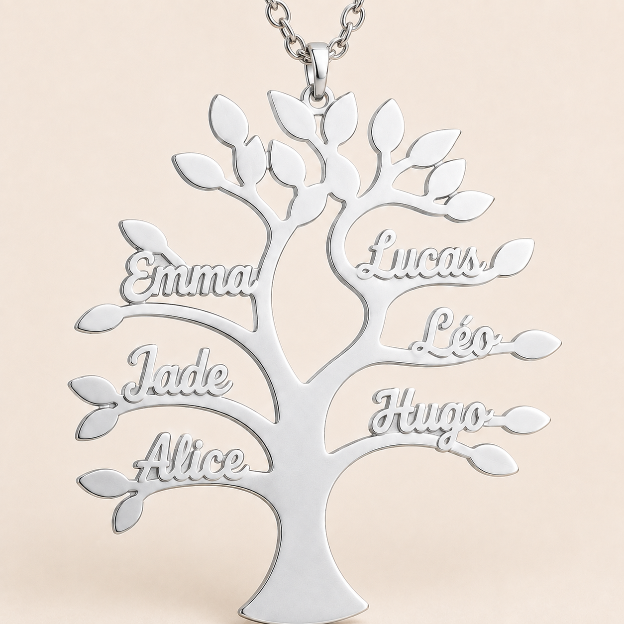Pendentif Arbre de Vie personnalisé avec prénoms intégrés aux branches